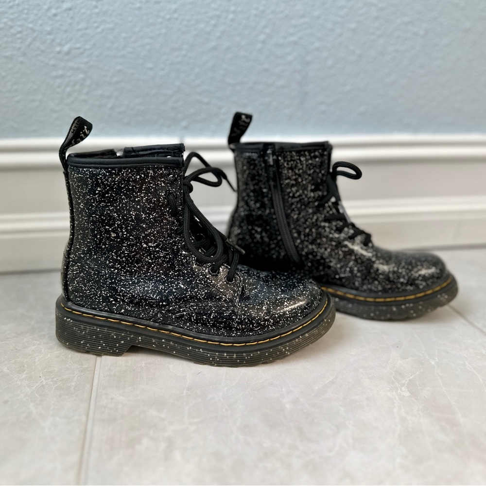 Dr. Martens Kid's 1460 Patent Black Cosmic Glitter Boots - Junior Size 13